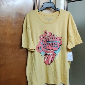 💛Time and Tru Women's Rolling Stones Yellow Graphic T-Shirt